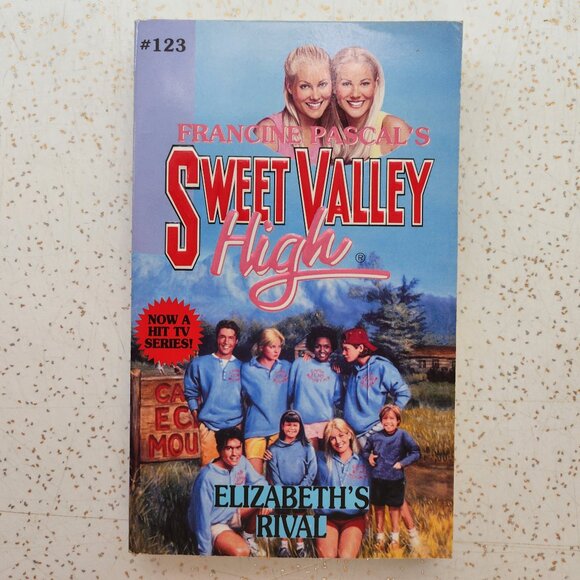 Sweet Valley High #123 Elizabeth's Rival - Picture 1 of 5